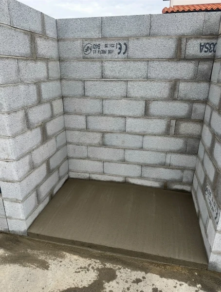 Image de couverture de l'album Construction d'un local poubelle - fondations et gros œuvre